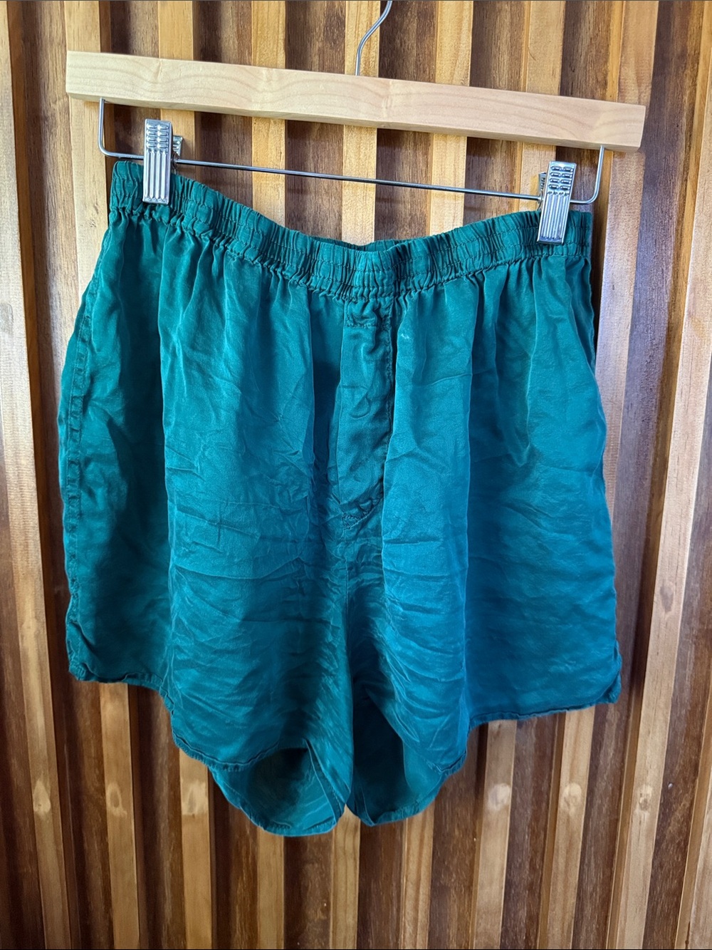 Vintage 100% washable Silk Lounge Short. Size L